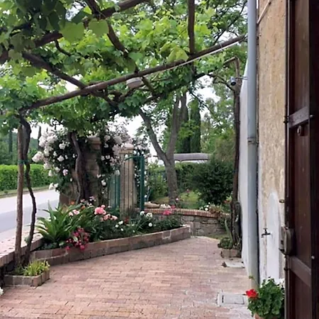 Giunti Agriturismo&camere Bed & Breakfast 3*